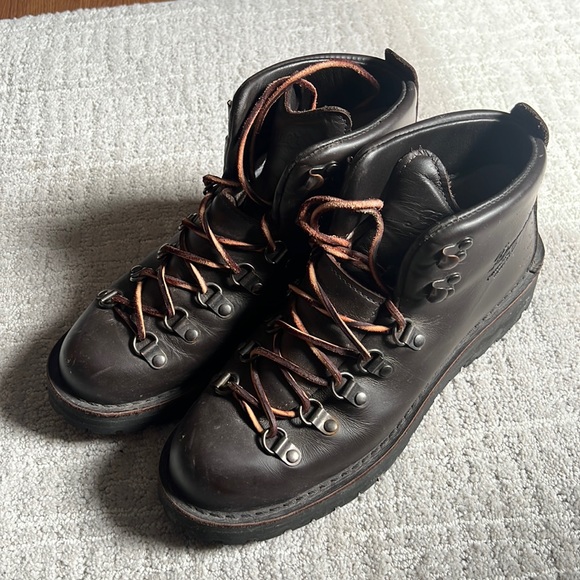 Danner Shoes - Danner Mountain Light II hiking boot